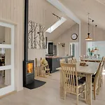 Cozy In With Kitchen * Vig