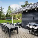 Cozy In With Kitchen Holiday home