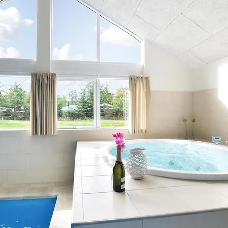 Cozy In With Kitchen Holiday home *